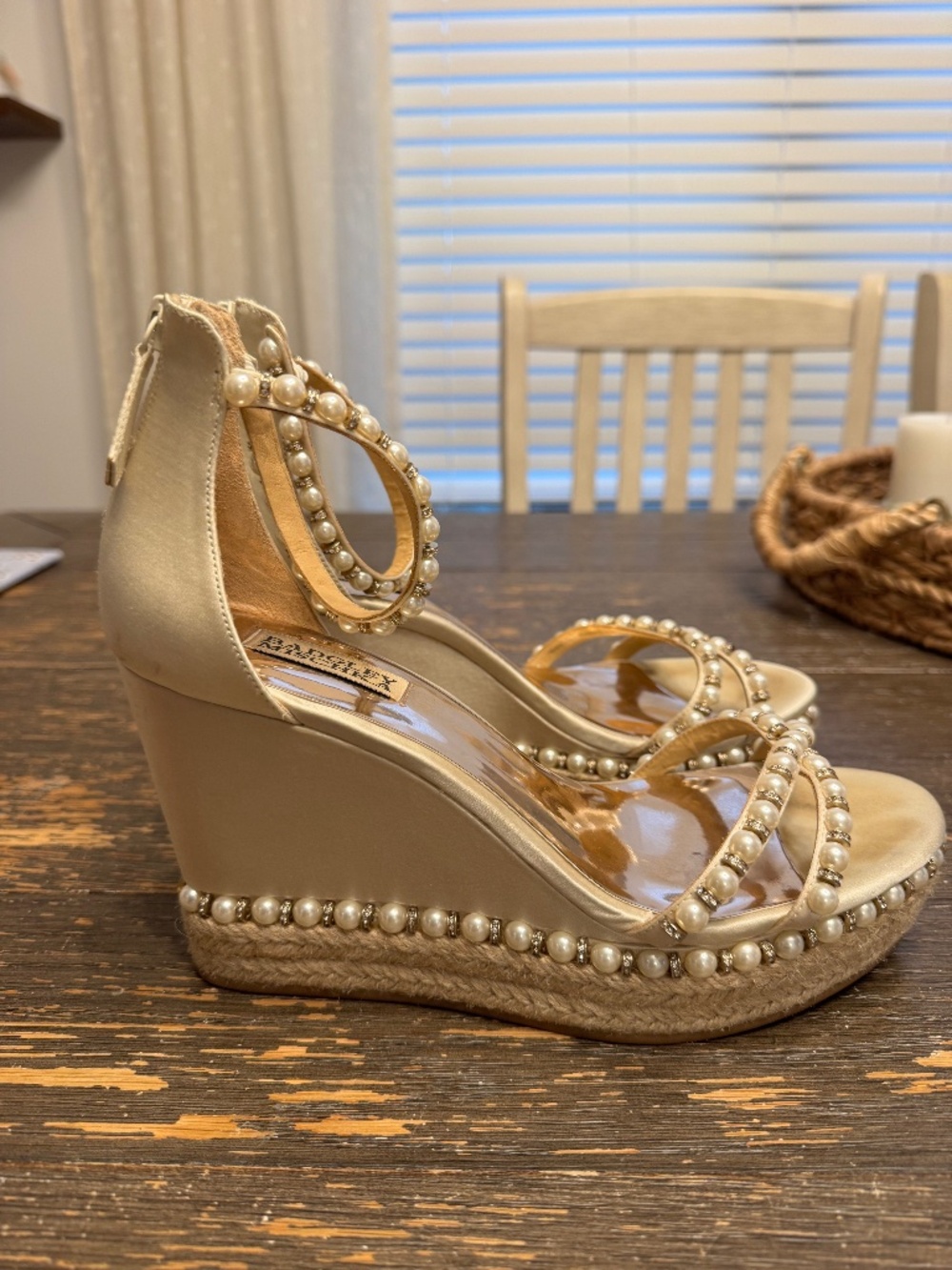 Badgley Mischka Sloan Wedge